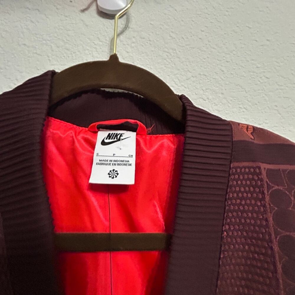 NEW Nike x Naomi Osaka Jacquard Kimono Jacket Burgundy Crush Streetwear Luxe Sm - Picture 6 of 16